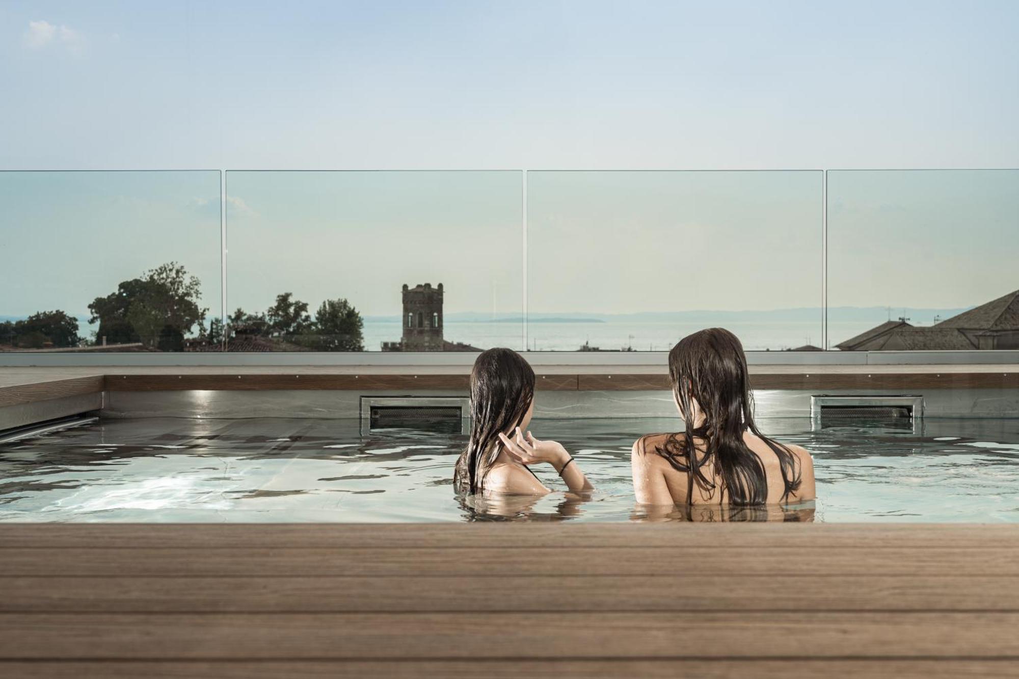 Wanderlust Hotel - Suite & Spa - Apartments & Villas - Bardolino, Lago Di Garda - Verona Exterior photo