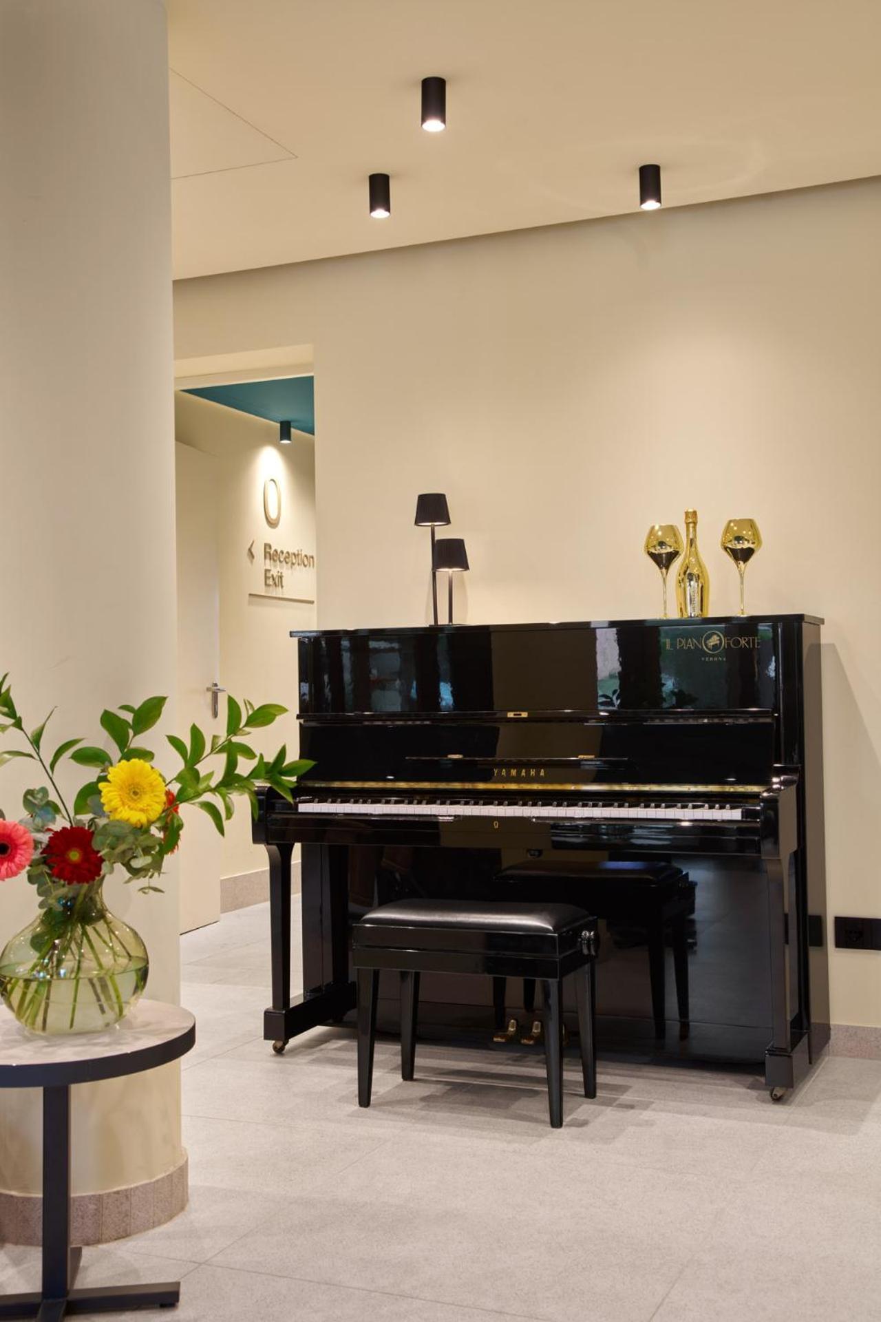 Wanderlust Hotel - Suite & Spa - Apartments & Villas - Bardolino, Lago Di Garda - Verona Exterior photo