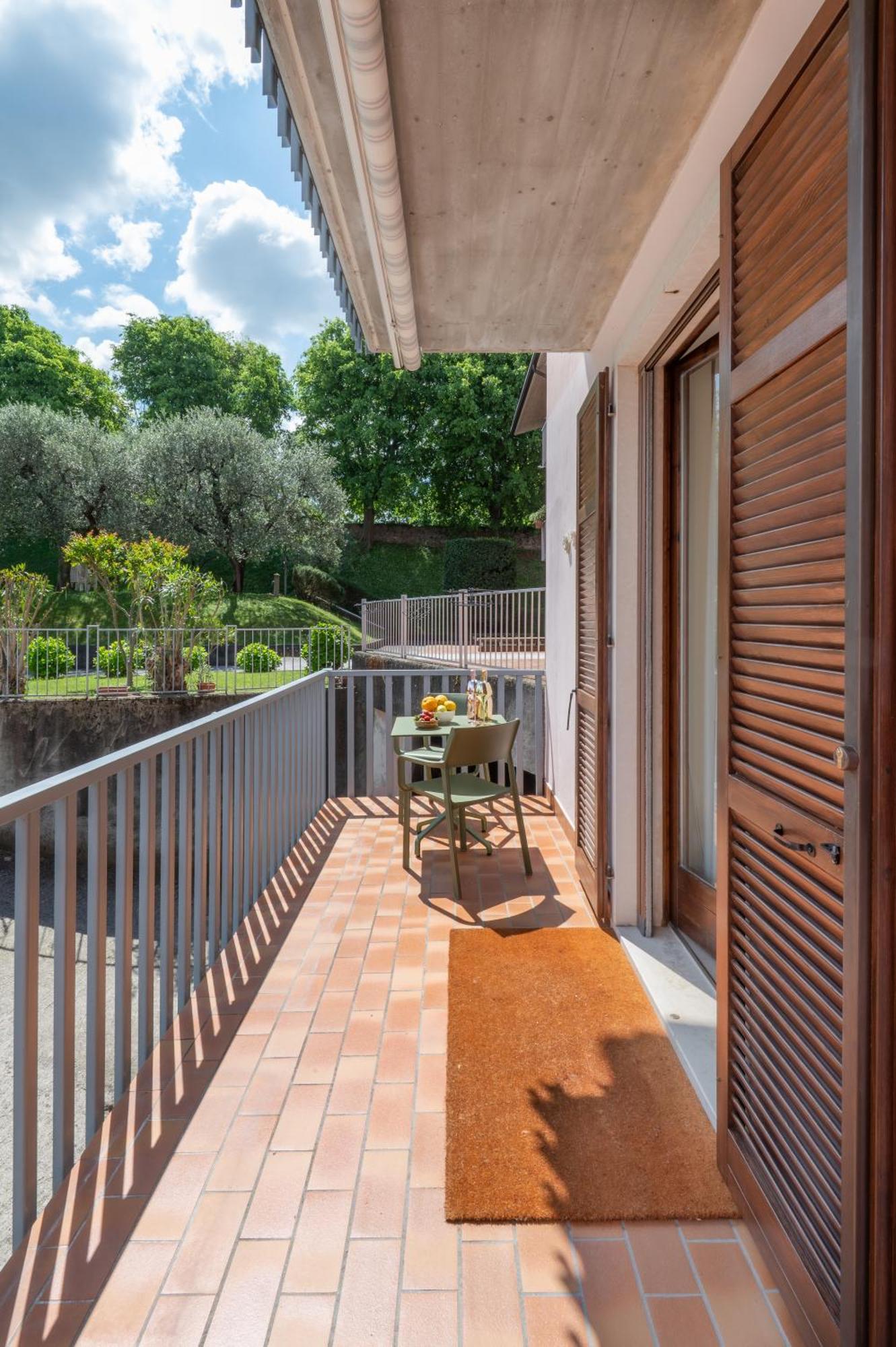Wanderlust Hotel - Suite & Spa - Apartments & Villas - Bardolino, Lago Di Garda - Verona Exterior photo